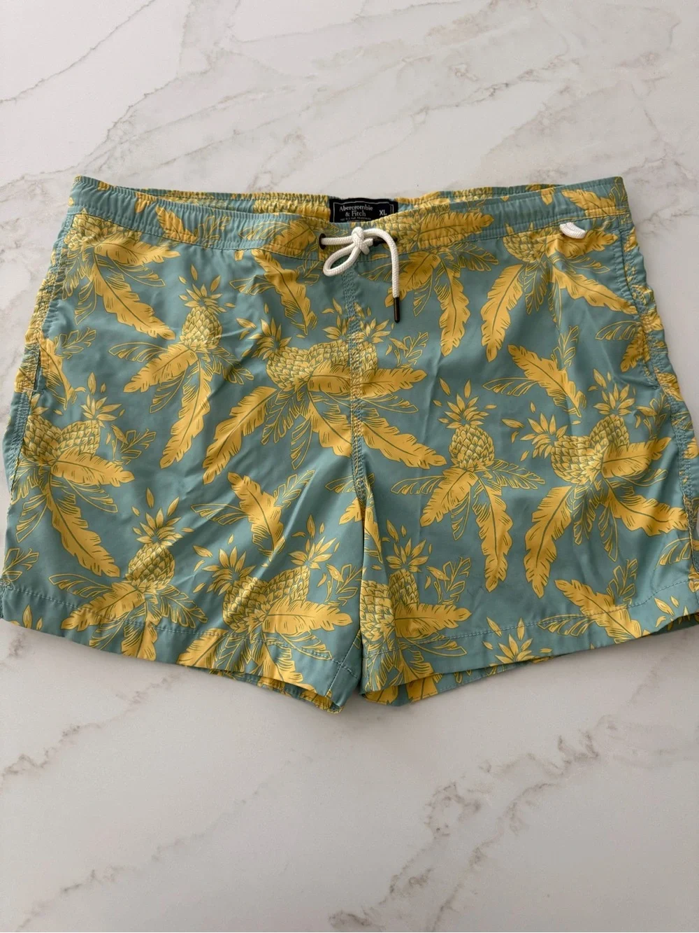 Abercrombie & Fitch Men’s Yellow Pineapple Print Shorts on Teal Size: XL Stretch